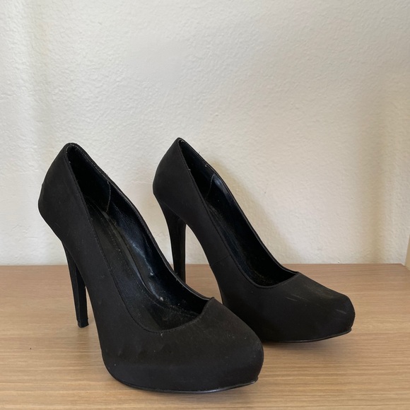 Express Black Platform Stiletto - Picture 2 of 3